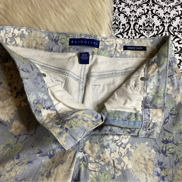 Bandolino: size : 8P : floral ‘mandie capri’ folded denim capri pants - Picture 9 of 11